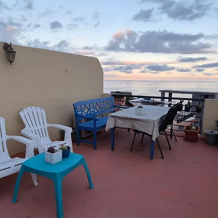 Caletillas Sea Views *